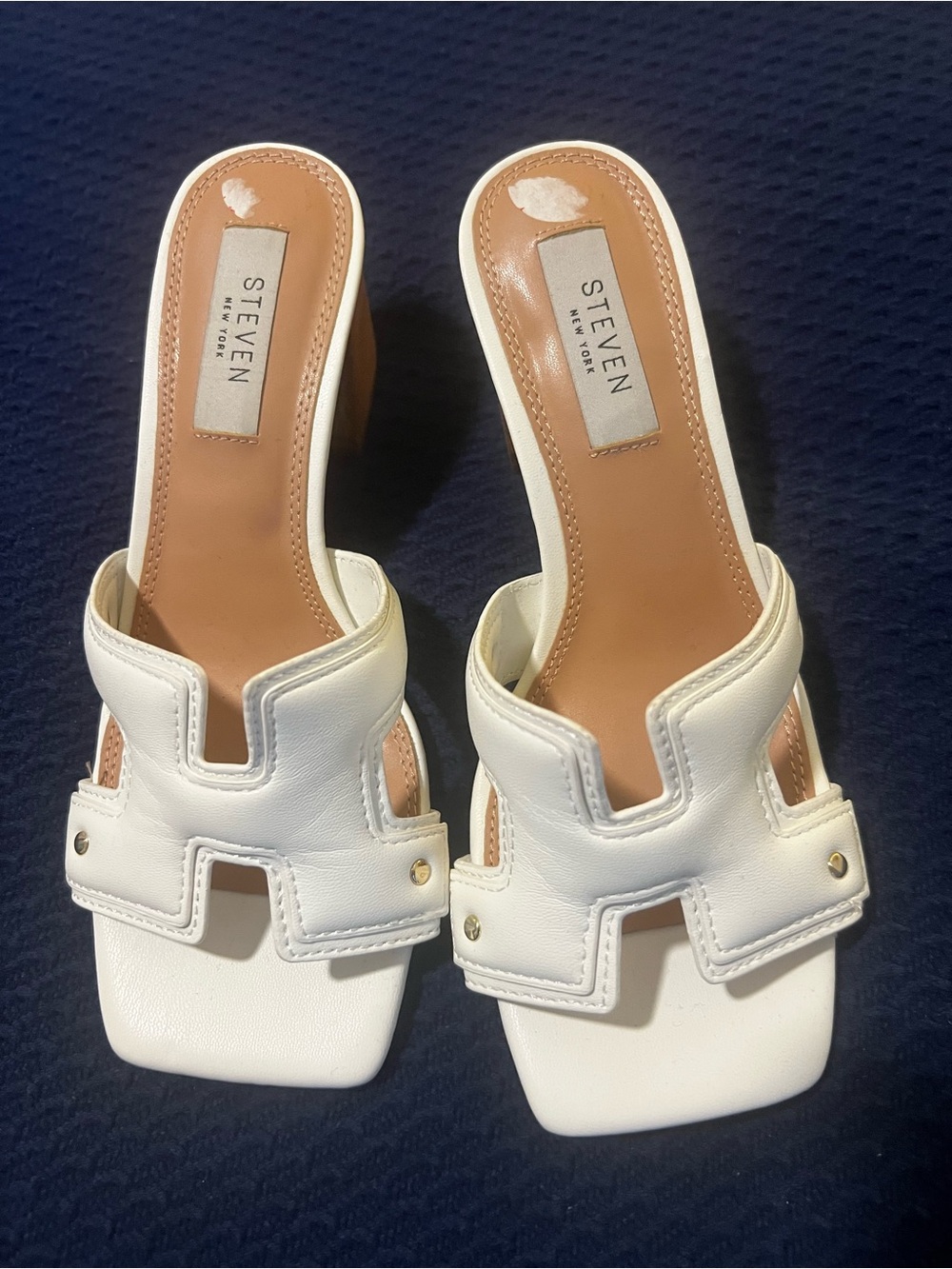 Women’s Steven White Leather Slide Heels size 6 never worn